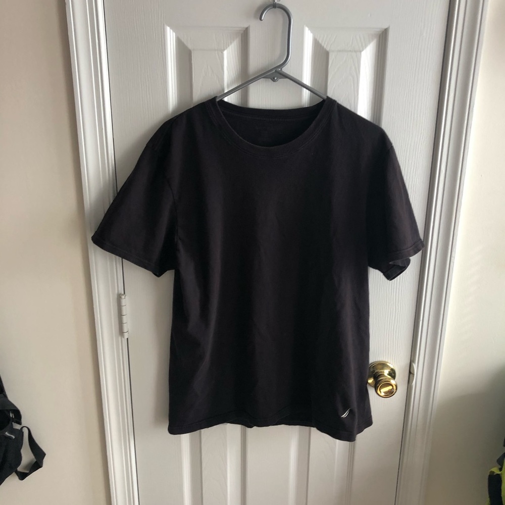 Men’s Nautica Black T shirt 🔥